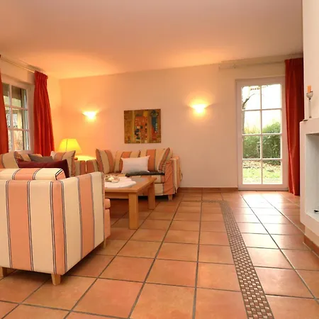 Vakantiehuis Ferienhaeuser Kuestenwaldvilla *