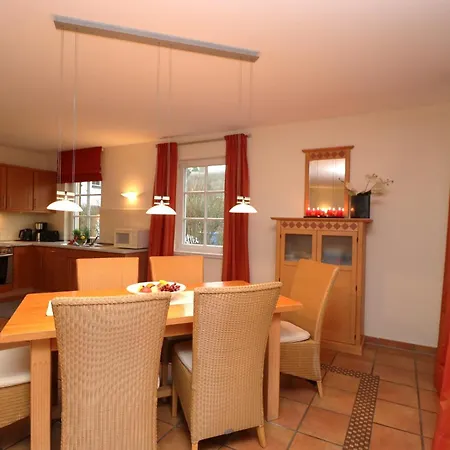 Ferienhaeuser Kuestenwaldvilla Vakantiehuis