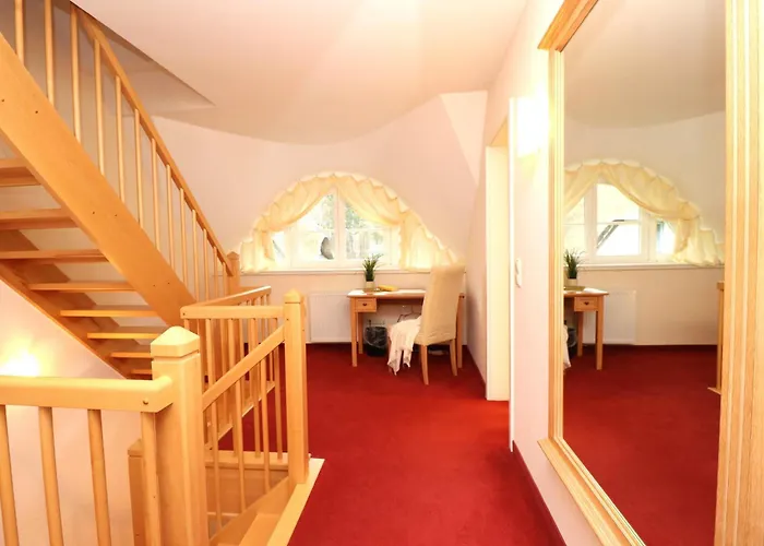 Ferienhaeuser Kuestenwaldvilla ديارهاجين