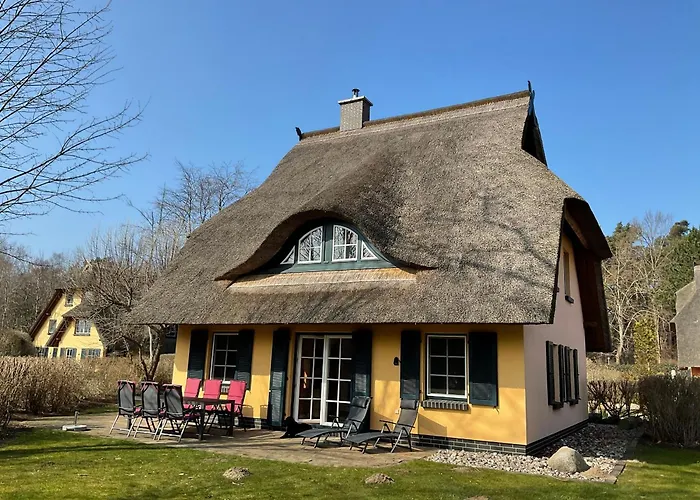 Ferienhaeuser Kuestenwaldvilla بيت للعطل