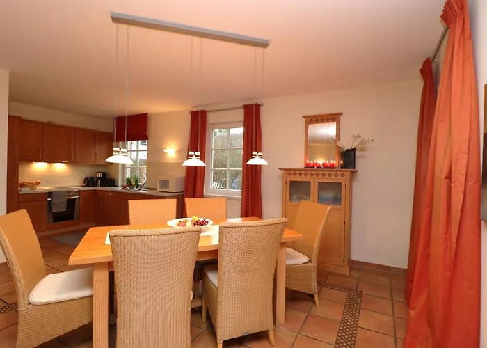 Ferienhaeuser Kuestenwaldvilla بيت للعطل